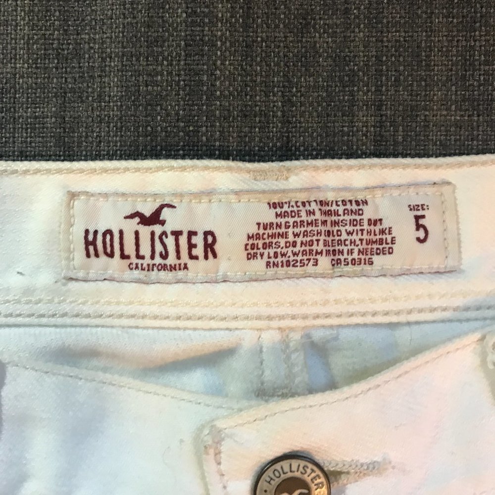 👗 White Distressed Denim Mini Skirt 👗 - Picture 5 of 7